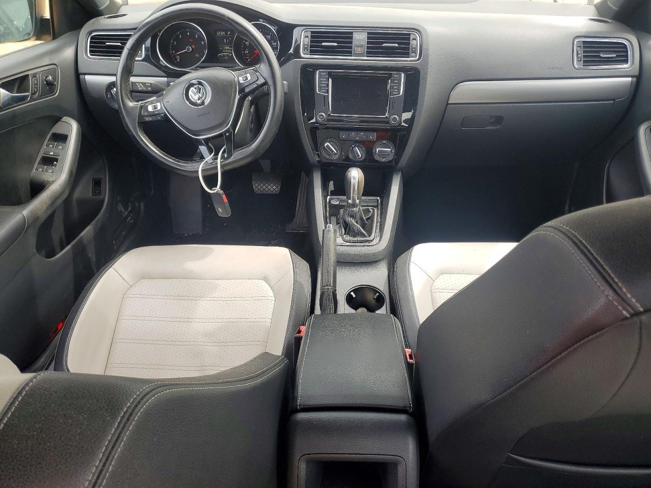 2016 Volkswagen Jetta Sport - zdjęcie 8