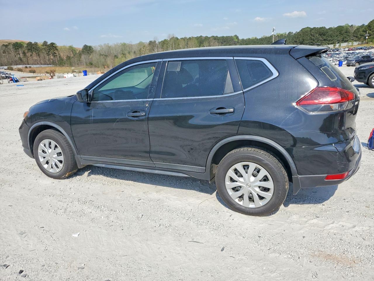 Nissan Rogue - zdjęcie 2