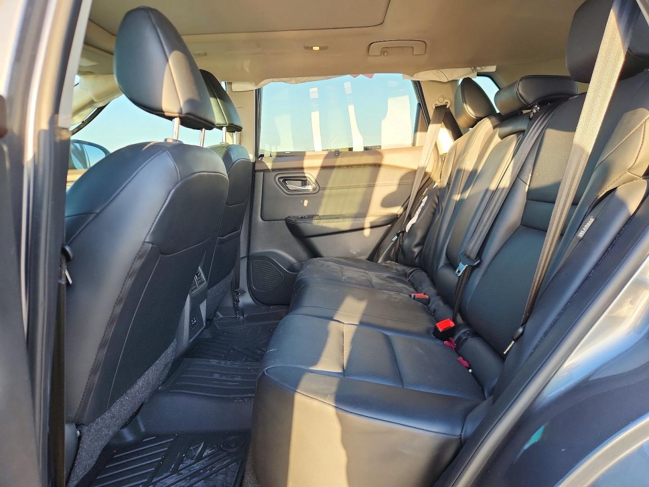 2023 Nissan Rogue Sv - zdjęcie 10