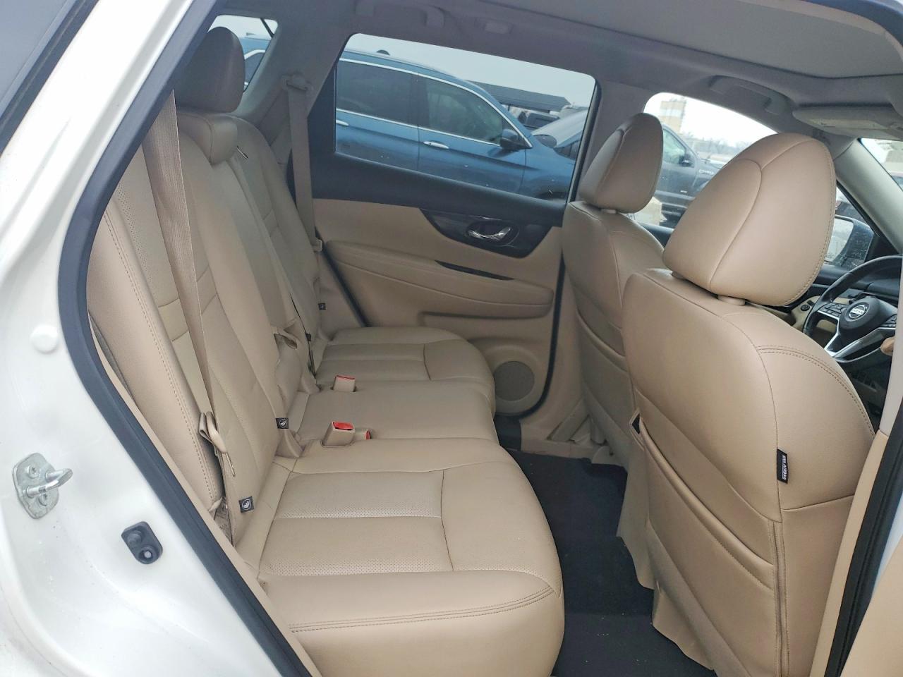 2018 Nissan Rogue S - zdjęcie 11