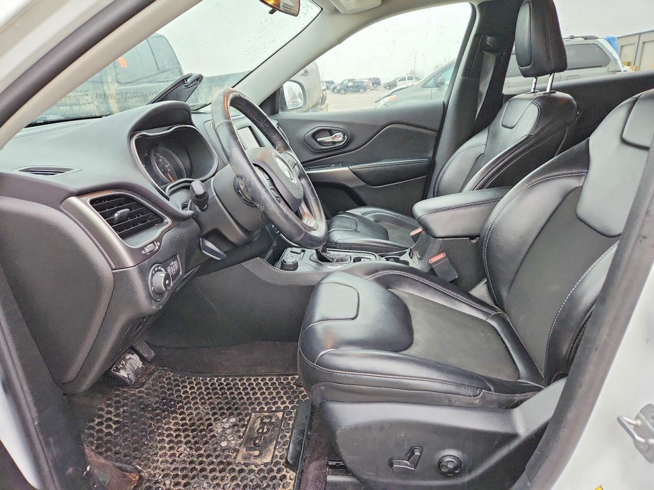 2019 Jeep Cherokee Latitude Plus - zdjęcie 7