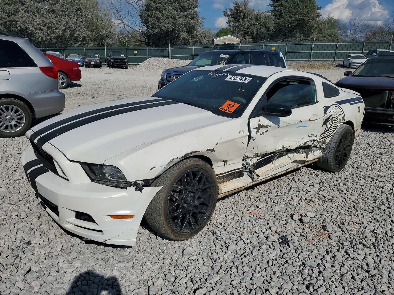 2013 Ford Mustang - zdjęcie główne