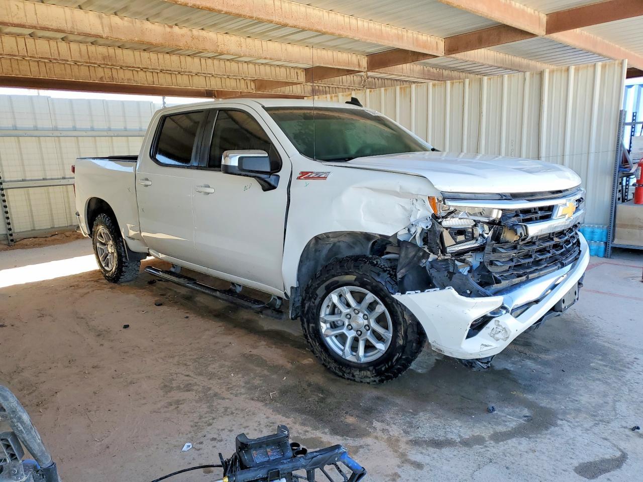 2023 Chevrolet Silverado K1500 Lt - zdjęcie 4