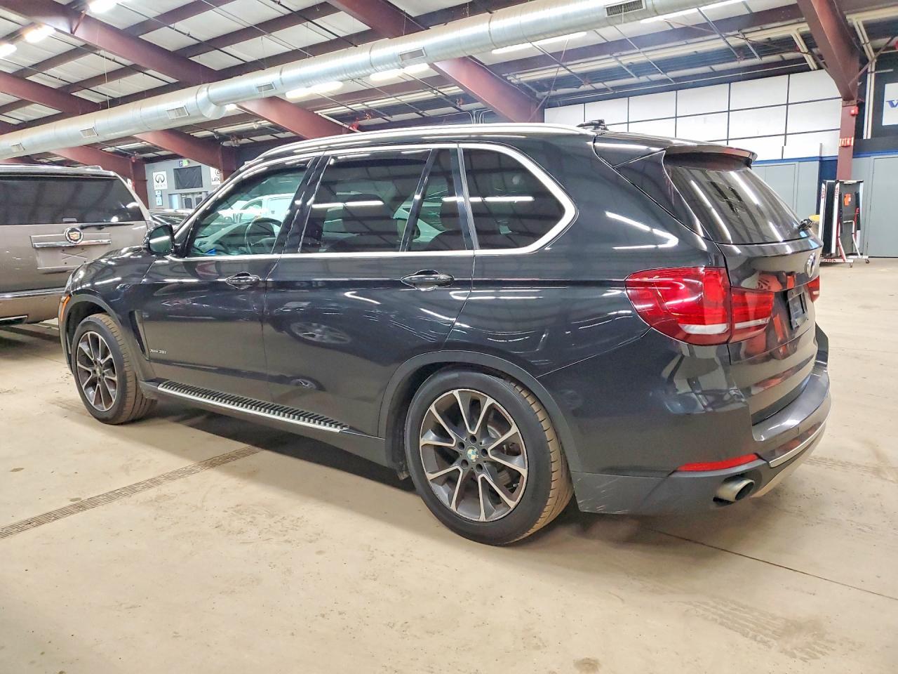 2015 BMW X5 xDrive35I - zdjęcie 2