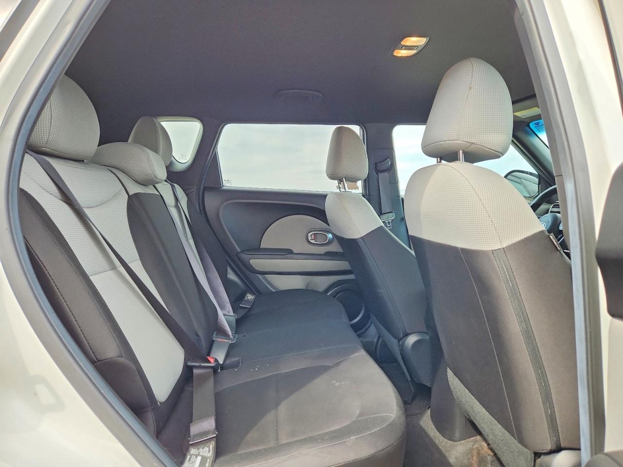 2019 Kia Soul Base - zdjęcie 11