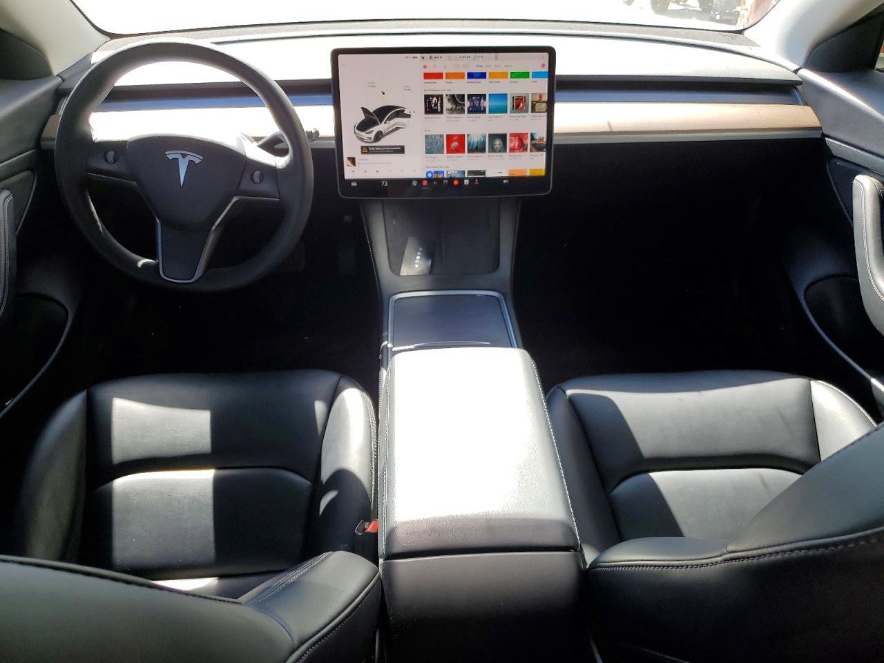 2021 Tesla Model 3 - zdjęcie 8