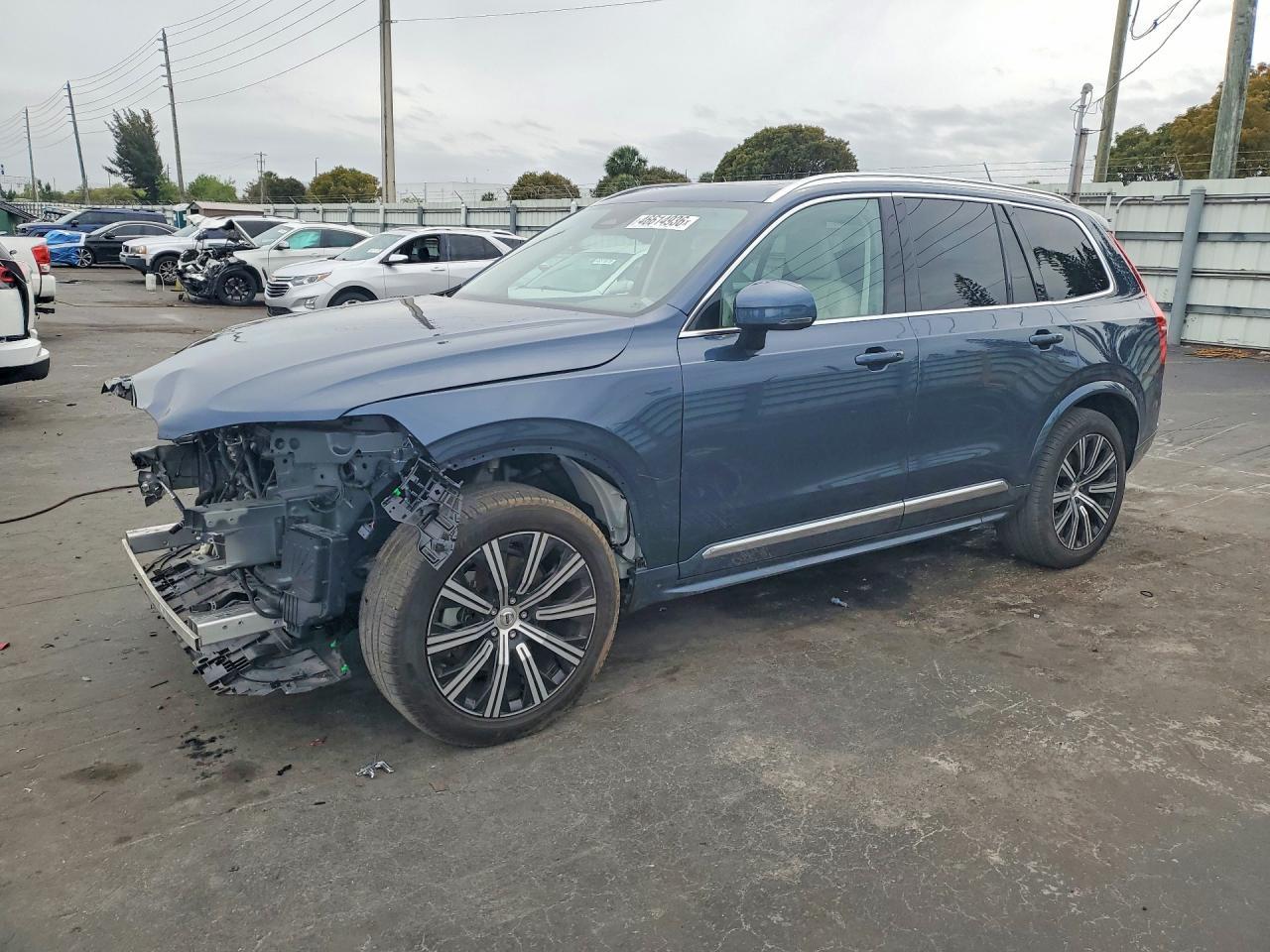 2025 Volvo Xc90 Core - zdjęcie główne