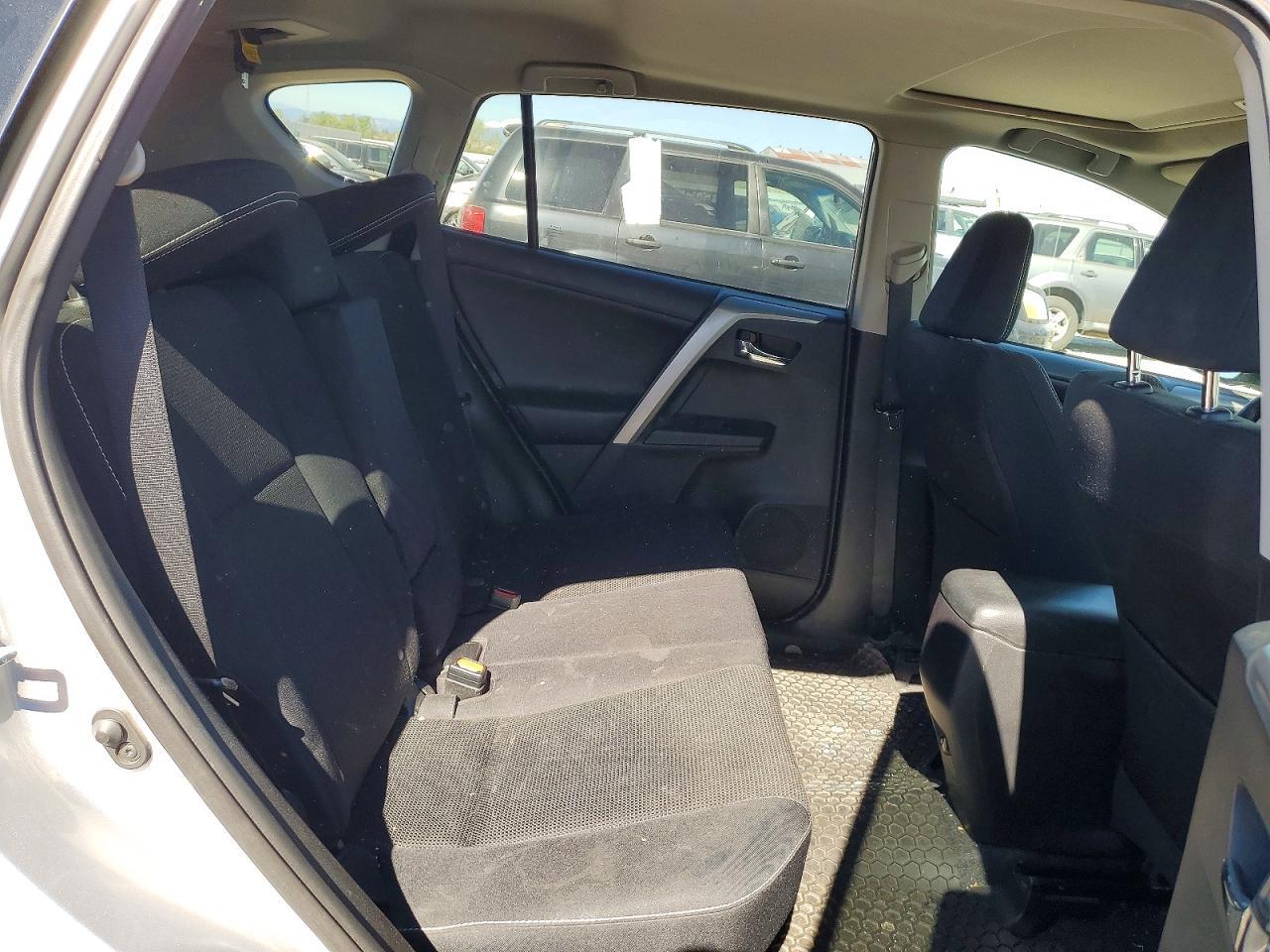 2016 Toyota Rav4 Xle - zdjęcie 10