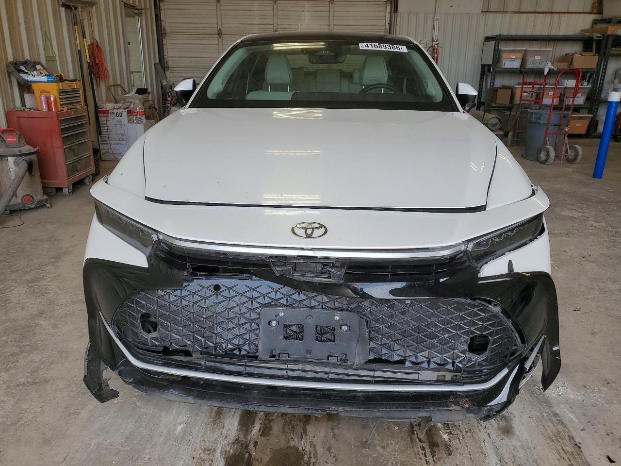 2024 Toyota Crown Limited - zdjęcie 5