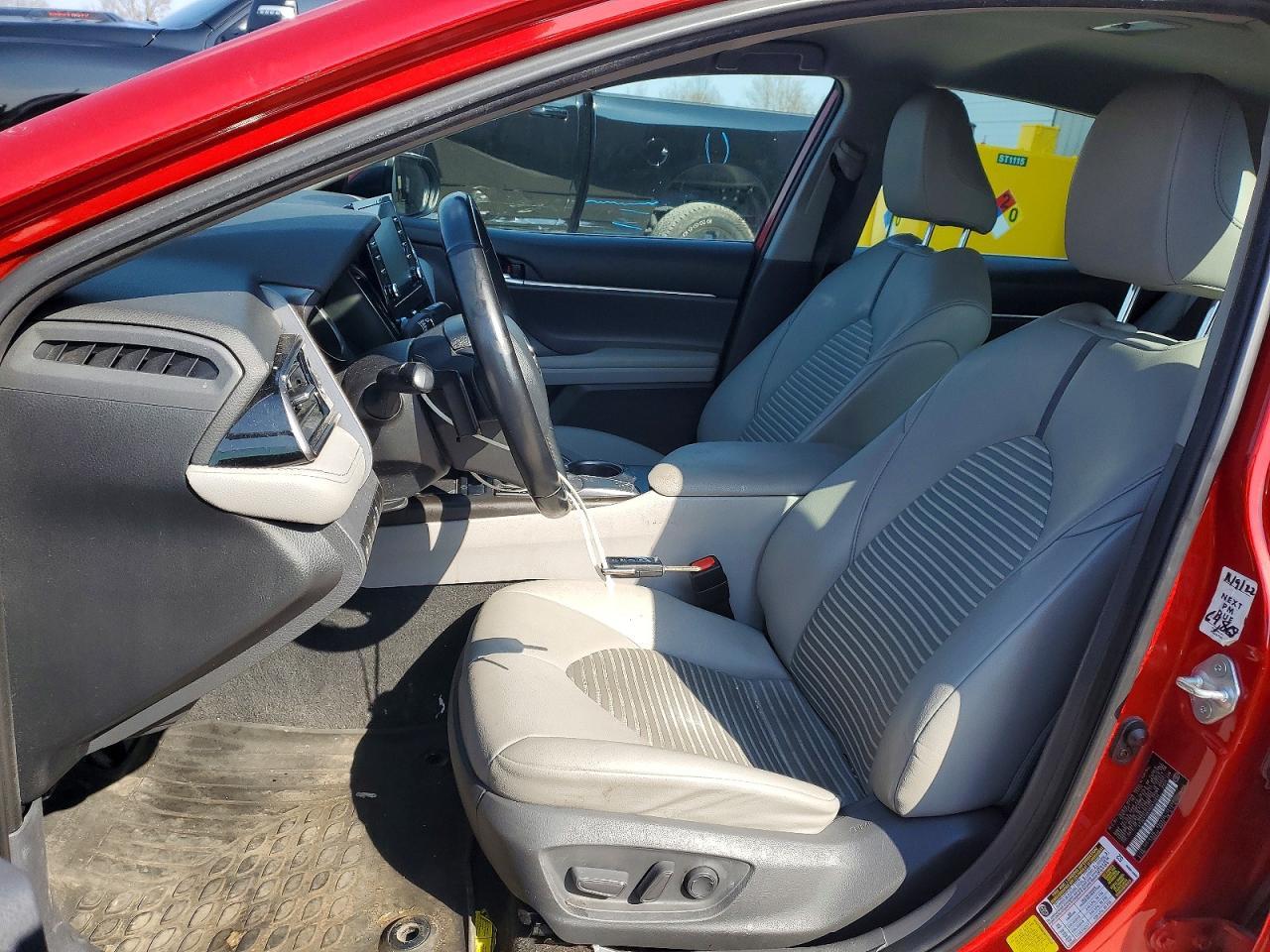 2021 Toyota Camry Se - zdjęcie 7