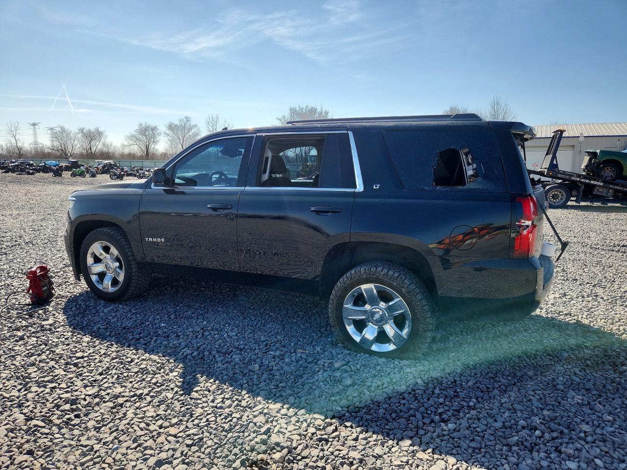 2015 Chevrolet Tahoe C1500 Lt - zdjęcie 2