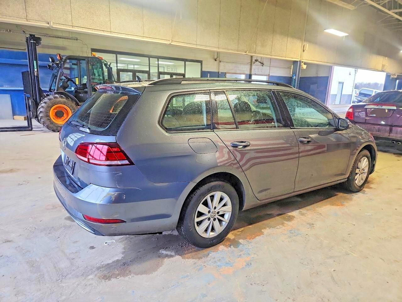 2019 Volkswagen Golf Sportwagen S - zdjęcie 3