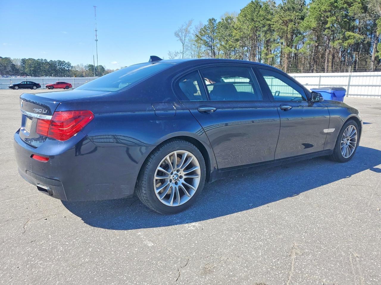 2014 BMW 750 Lxi - zdjęcie 3
