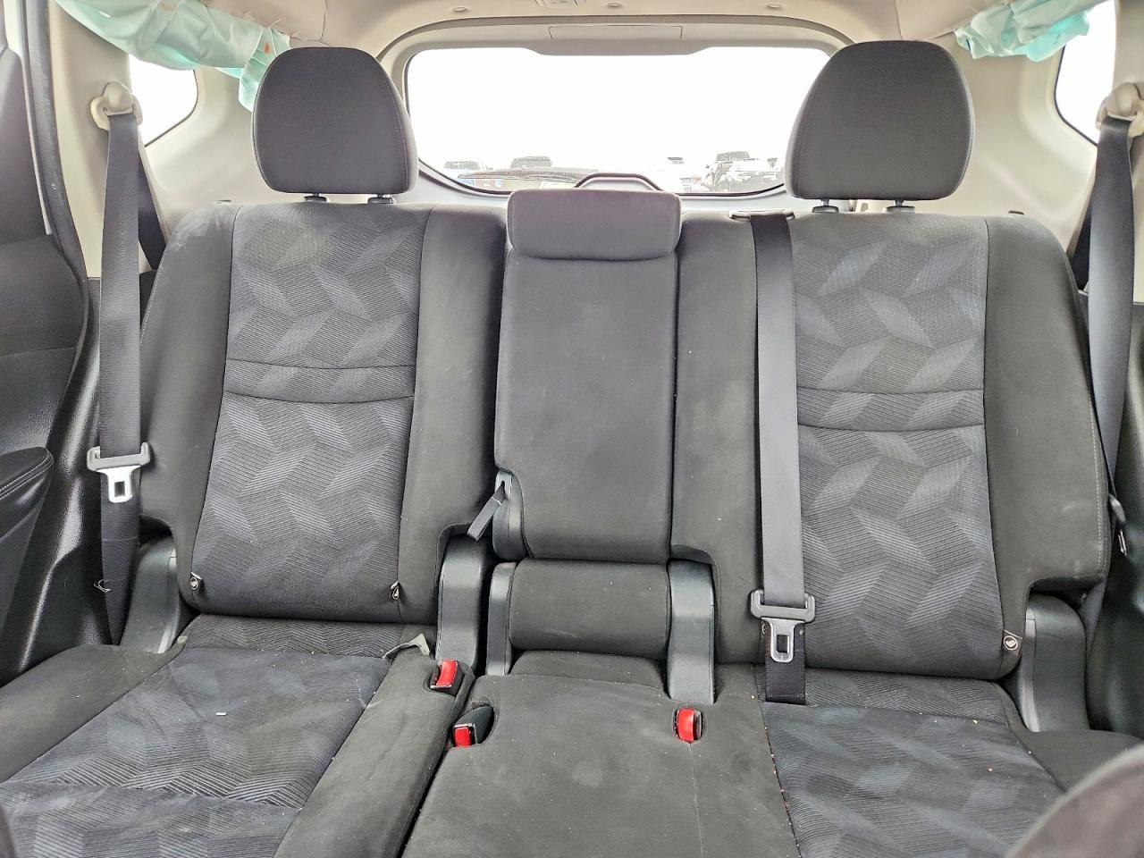 2015 Nissan Rogue S - zdjęcie 10