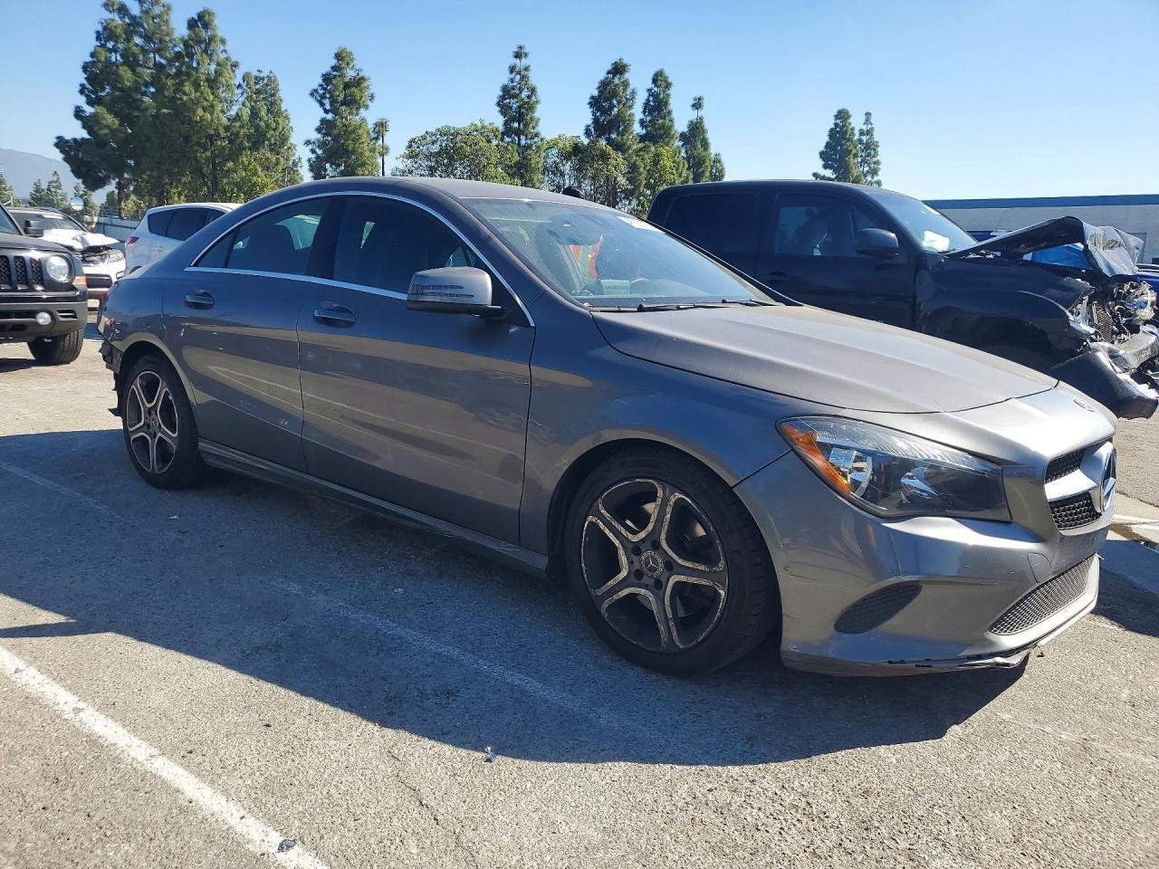 2018 Mercedes-Benz Cla 250 - zdjęcie 4