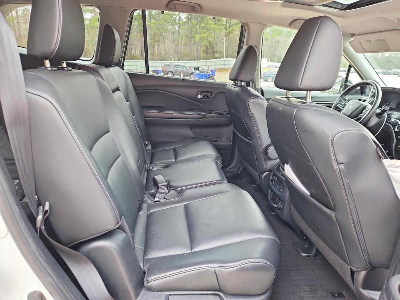 2020 Honda Pilot Touring - zdjęcie 11