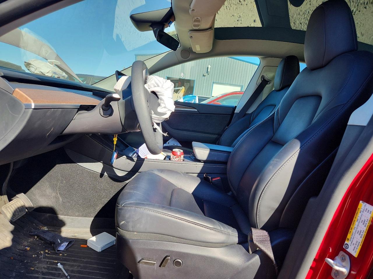 2024 Tesla Model Y - zdjęcie 7