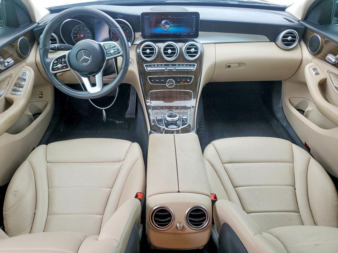 2019 Mercedes-Benz C 300 - zdjęcie 8