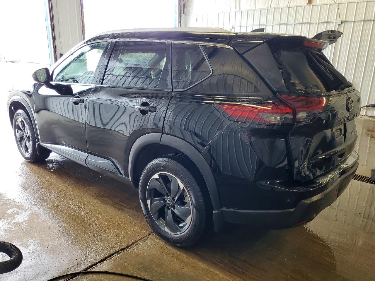 2024 Nissan Rogue Sv - zdjęcie 2