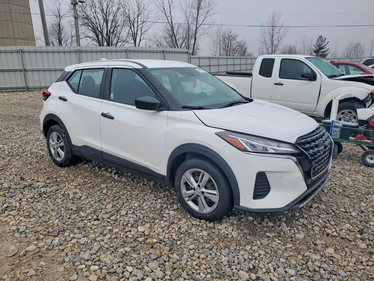 2022 Nissan Kicks S - zdjęcie 4