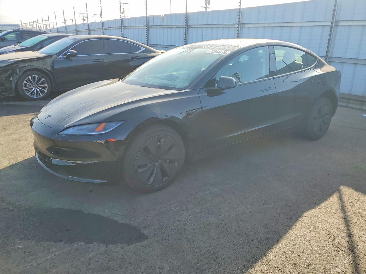 2026 Tesla Model 3 - zdjęcie główne