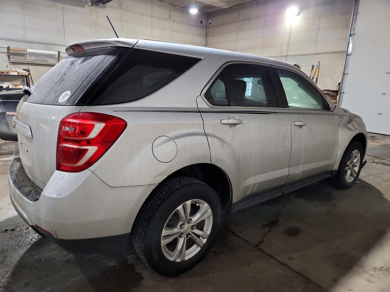 2017 Chevrolet Equinox Ls - zdjęcie 3