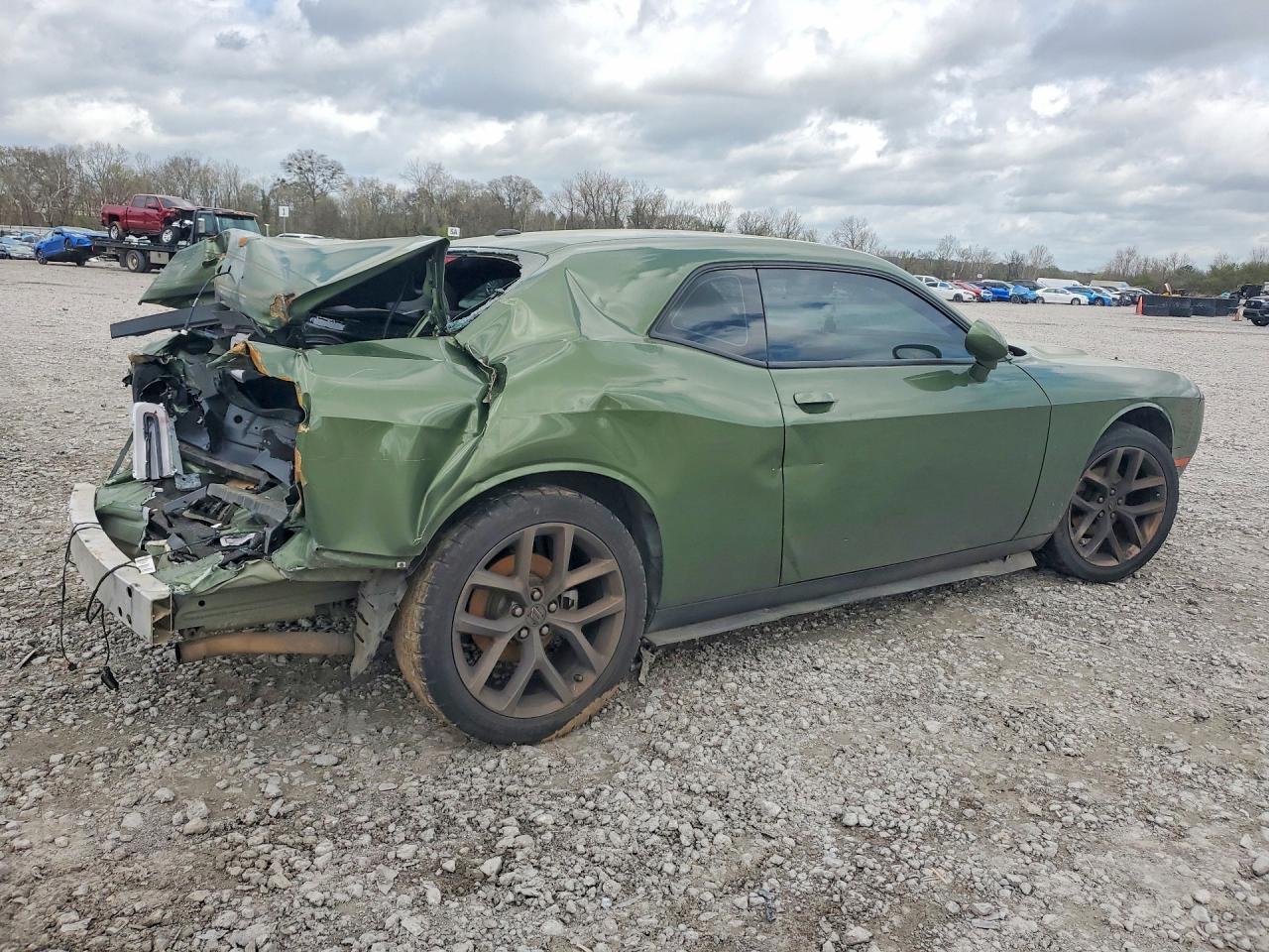 2022 Dodge Challenger Sxt - zdjęcie 3