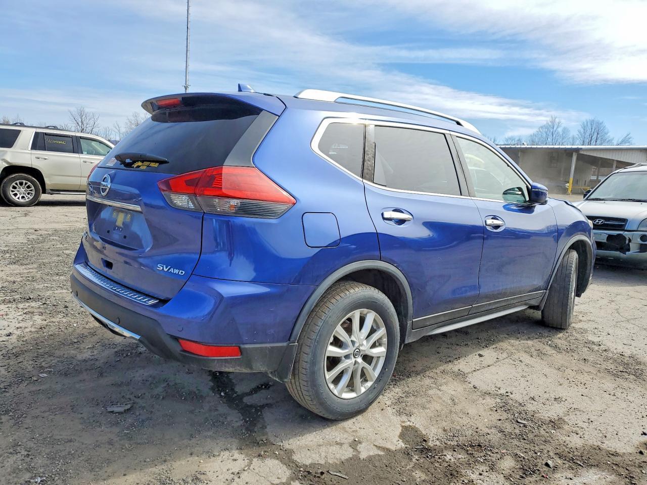 2020 Nissan Rogue Sv - zdjęcie 3