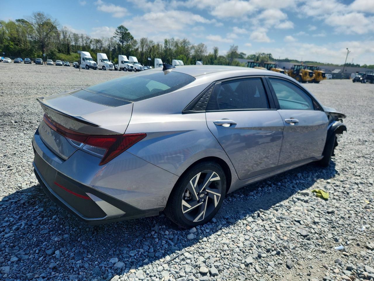 2025 Hyundai Elantra Sel Sport - zdjęcie 3