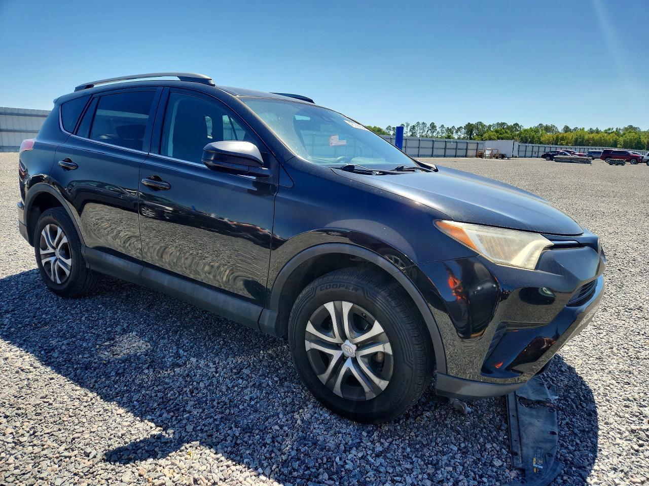 2018 Toyota Rav4 Le - zdjęcie 4