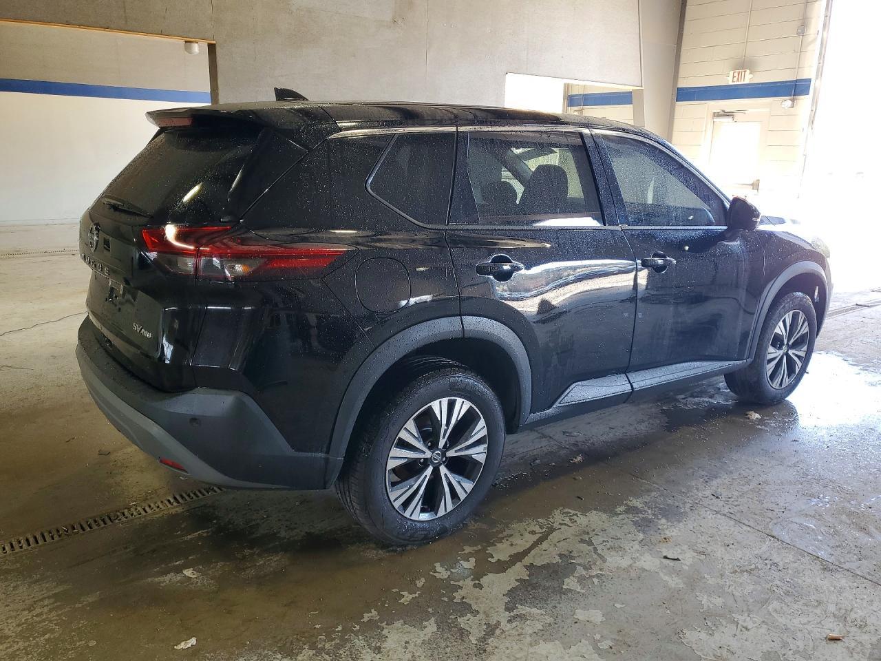 2021 Nissan Rogue Sv - zdjęcie 3