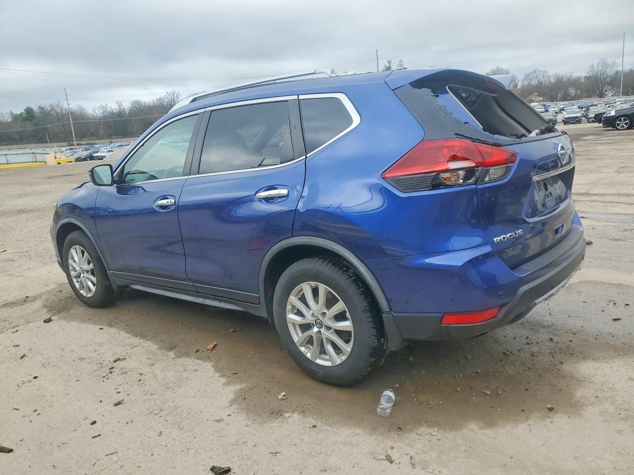 2020 Nissan Rogue Sv - zdjęcie 2