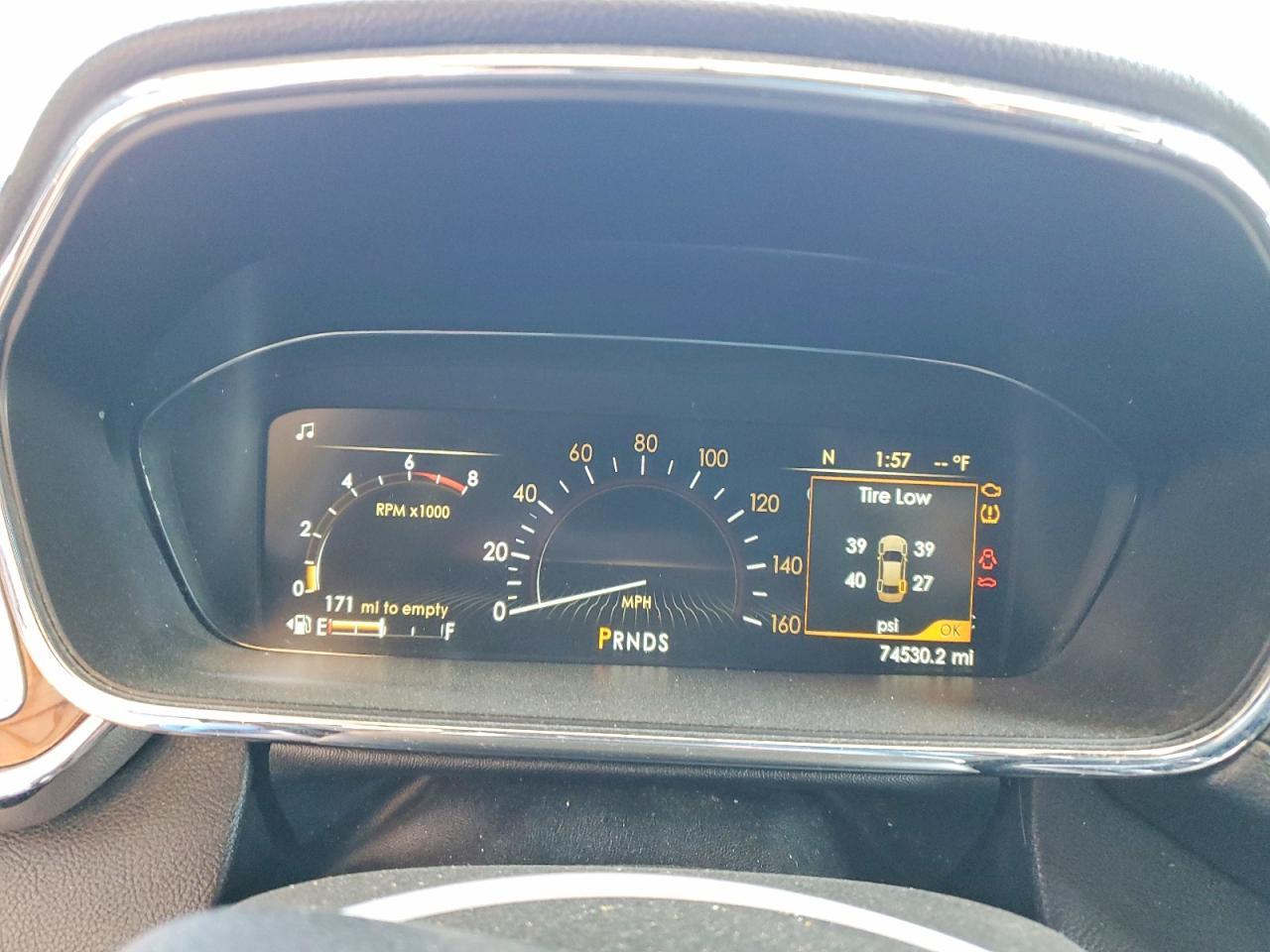 2018 Lincoln Continental Select - zdjęcie 9