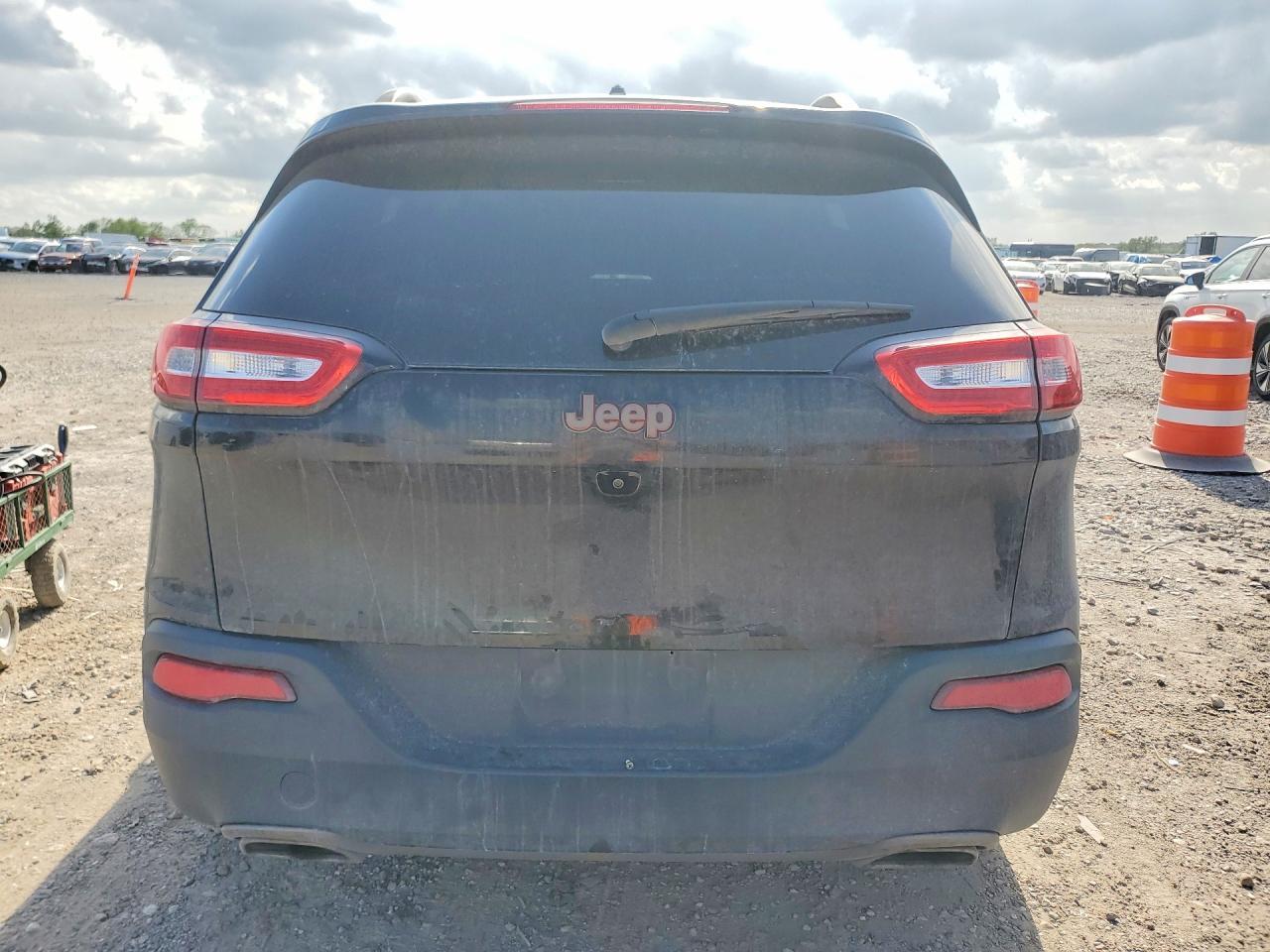 2017 Jeep Cherokee Latitude - zdjęcie 6