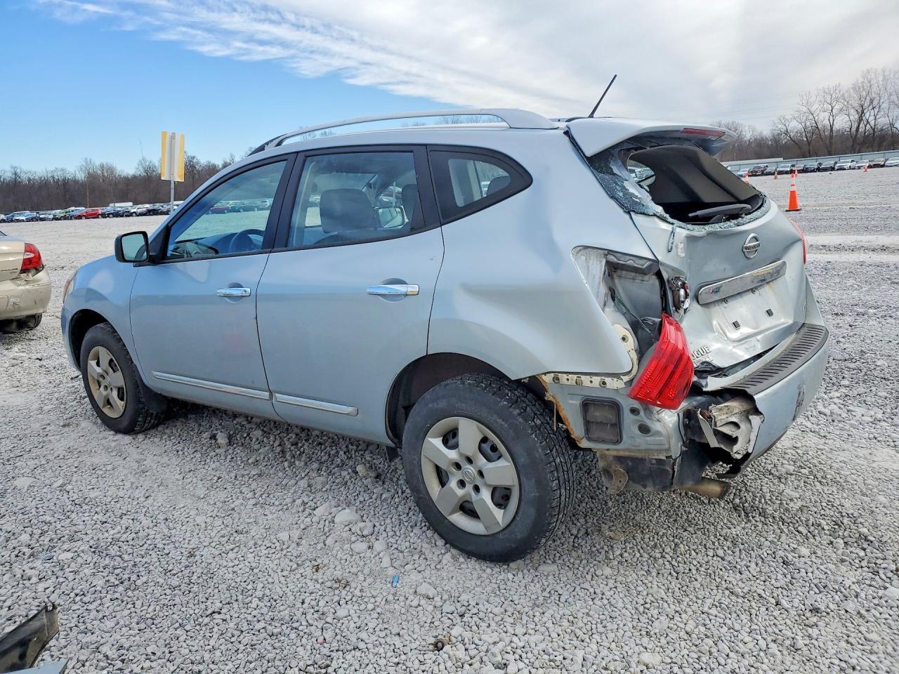 2014 Nissan Rogue Select S - zdjęcie 2