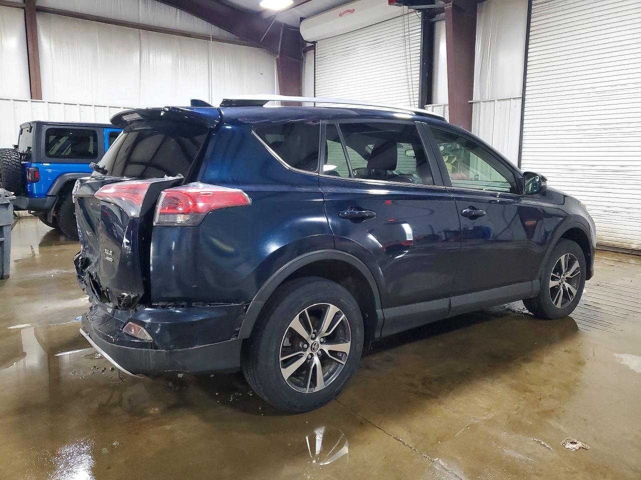 2017 Toyota Rav4 Xle - zdjęcie 3