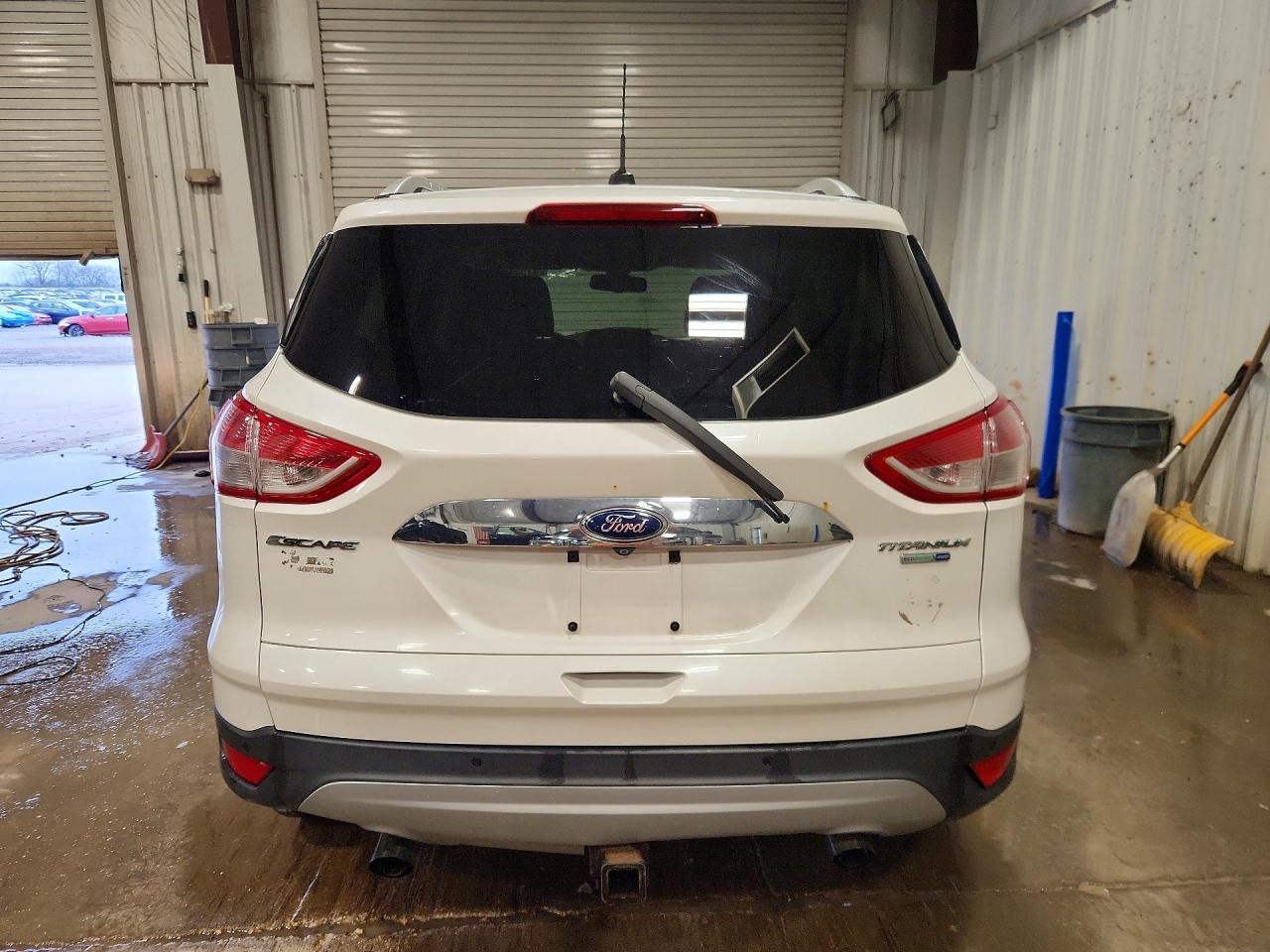 2014 Ford Escape Titanium - zdjęcie 6