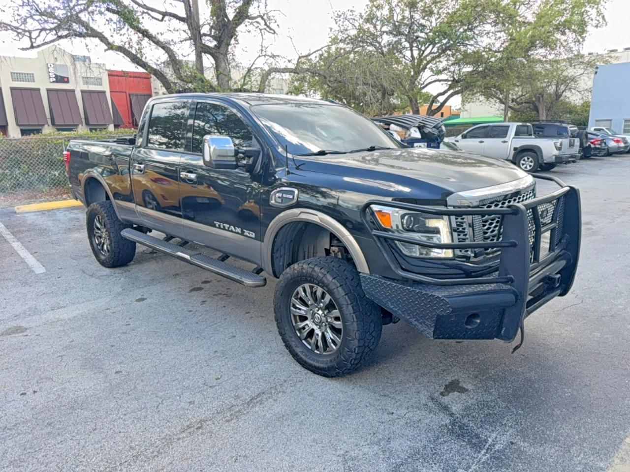 2016 Nissan Titan Xd Platinum Reserve - zdjęcie główne