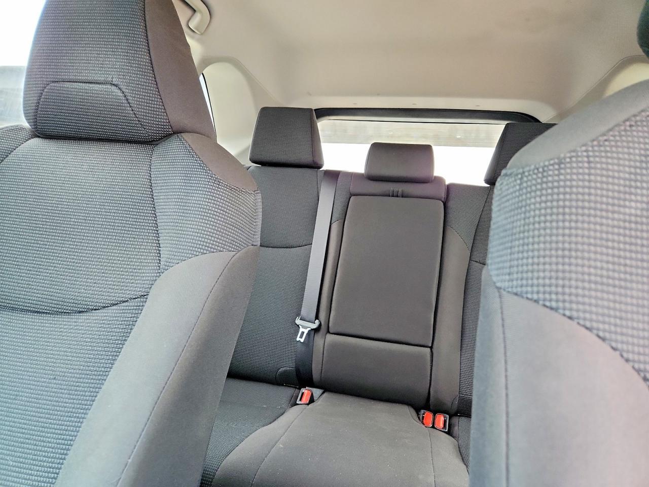 2022 Toyota Rav4 Le - zdjęcie 10