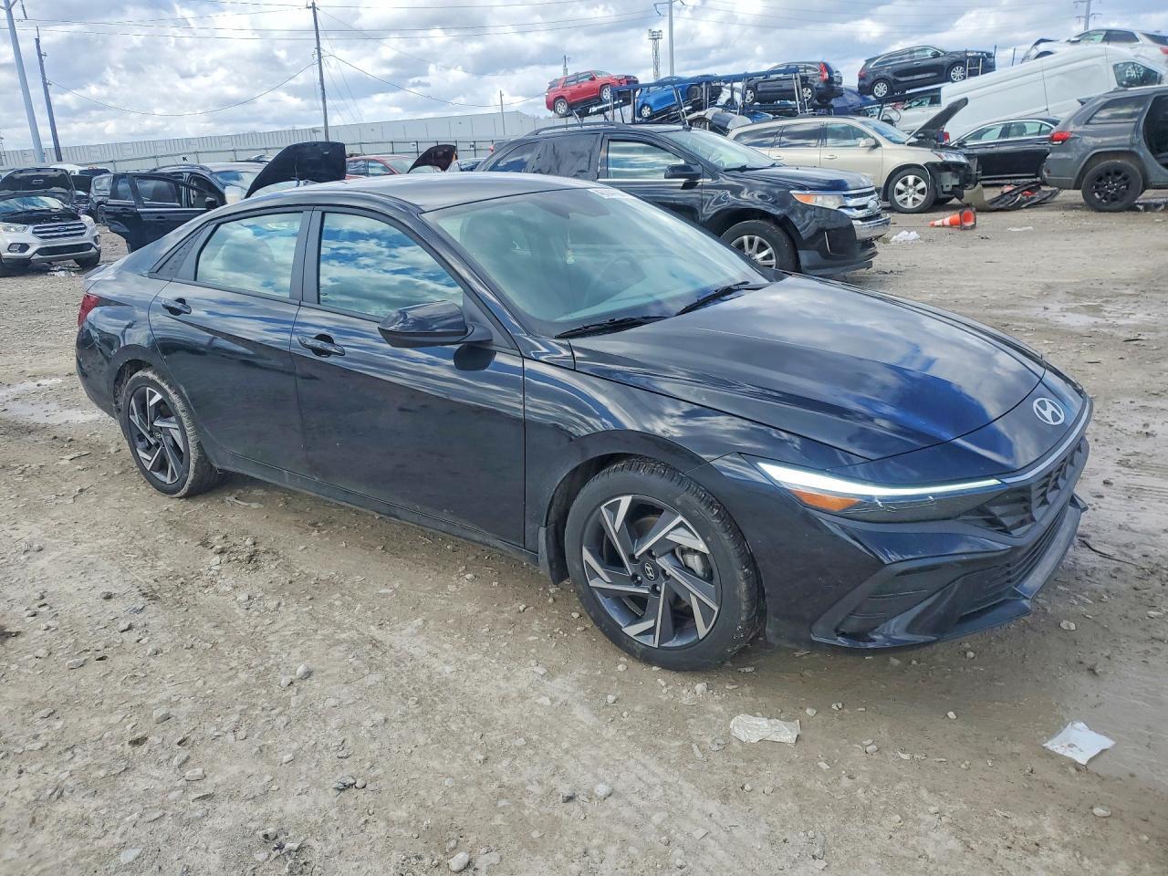 2025 Hyundai Elantra Sel Sport - zdjęcie 4