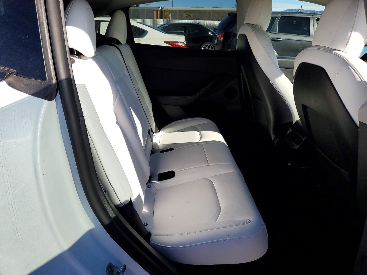 2022 Tesla Model Y - zdjęcie 10