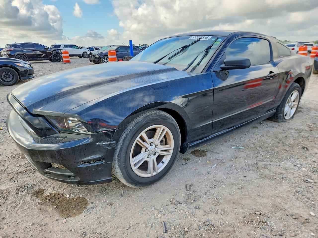 2013 Ford Mustang - zdjęcie główne