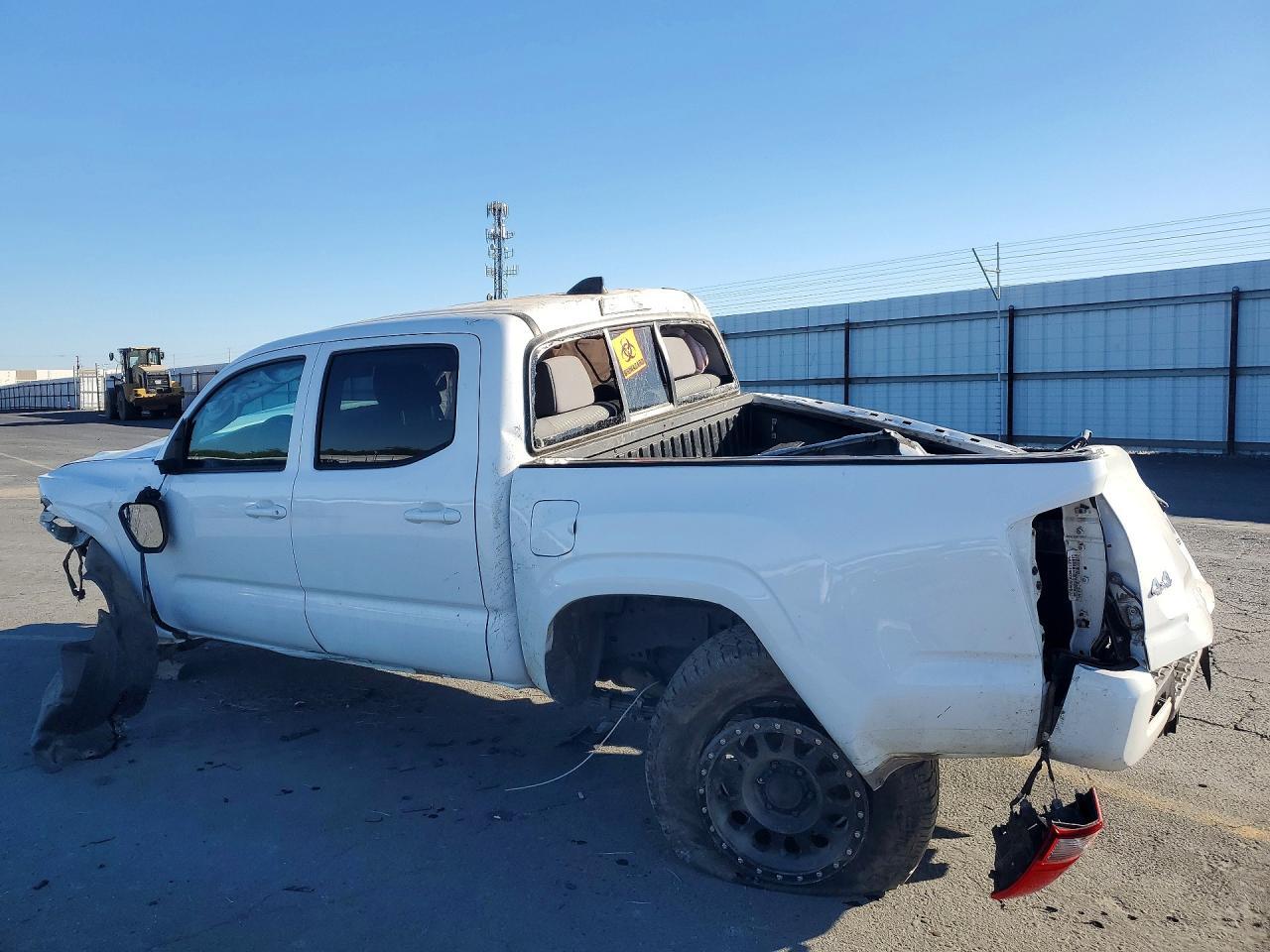 2020 Toyota Tacoma Sr V6 - zdjęcie 2