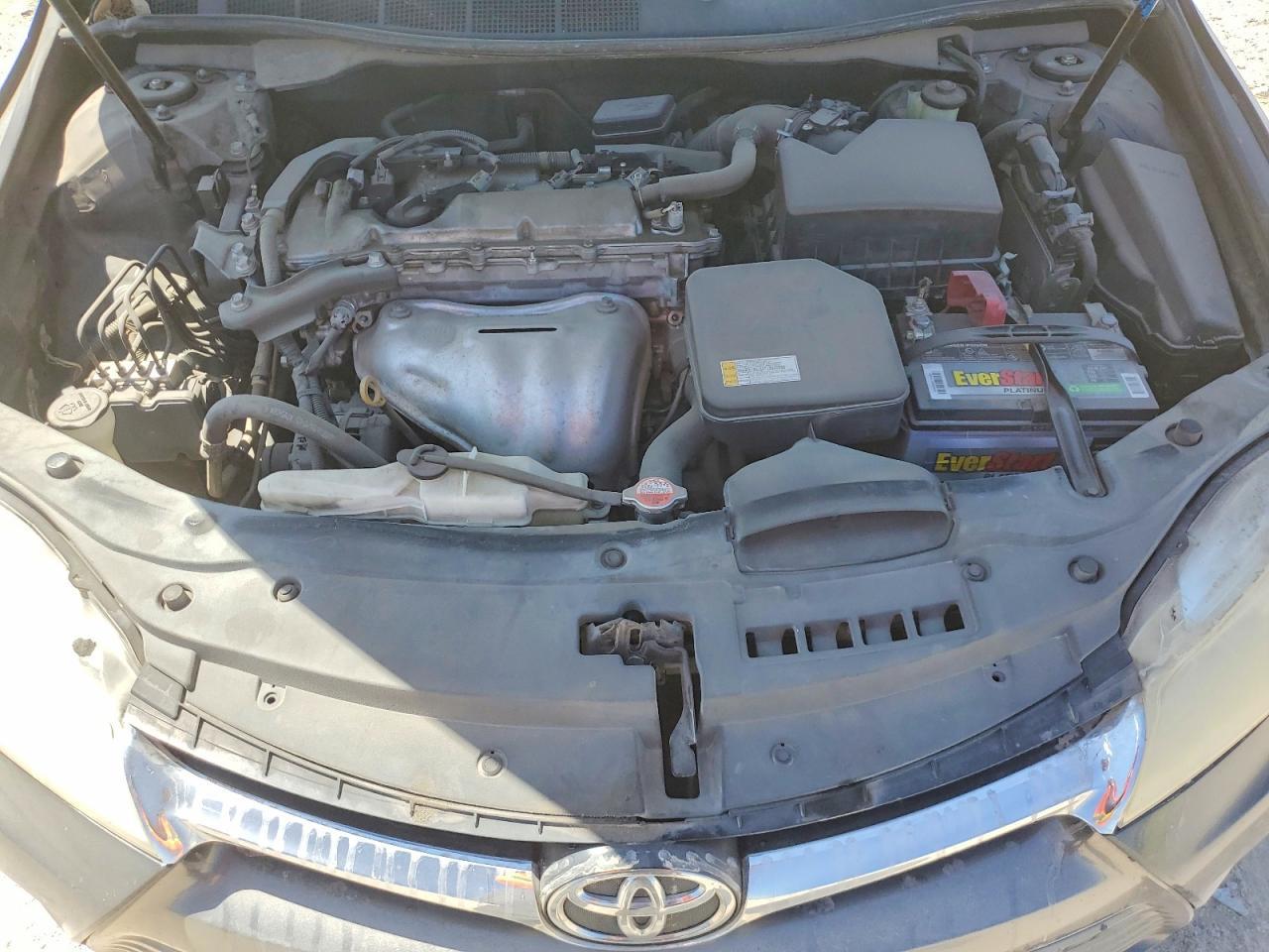 2016 Toyota Camry Le - zdjęcie 11