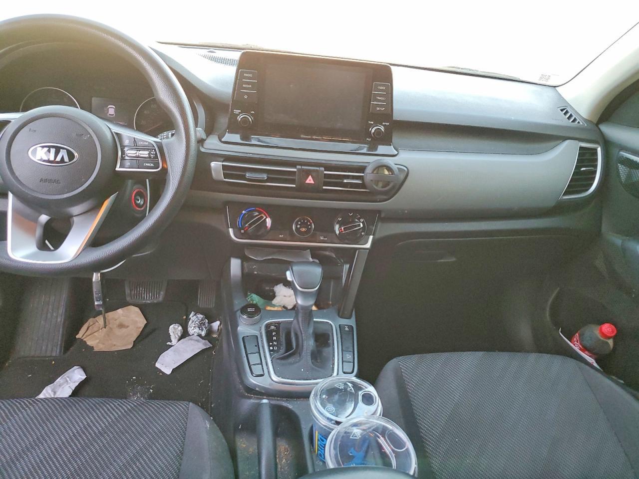 2021 Kia Seltos Lx - zdjęcie 8