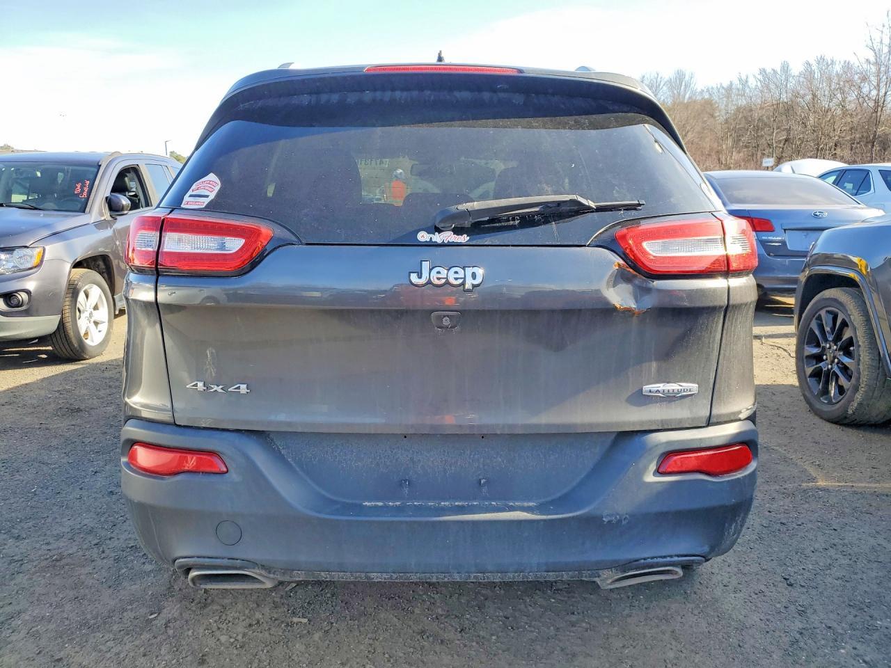 2015 Jeep Cherokee Latitude - zdjęcie 6