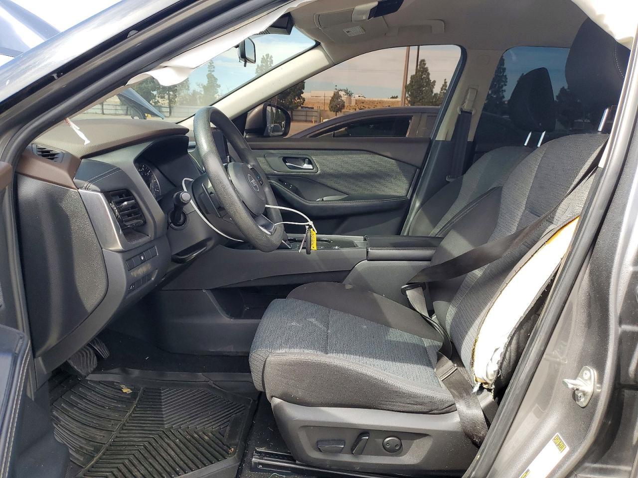 2021 Nissan Rogue Sv - zdjęcie 7