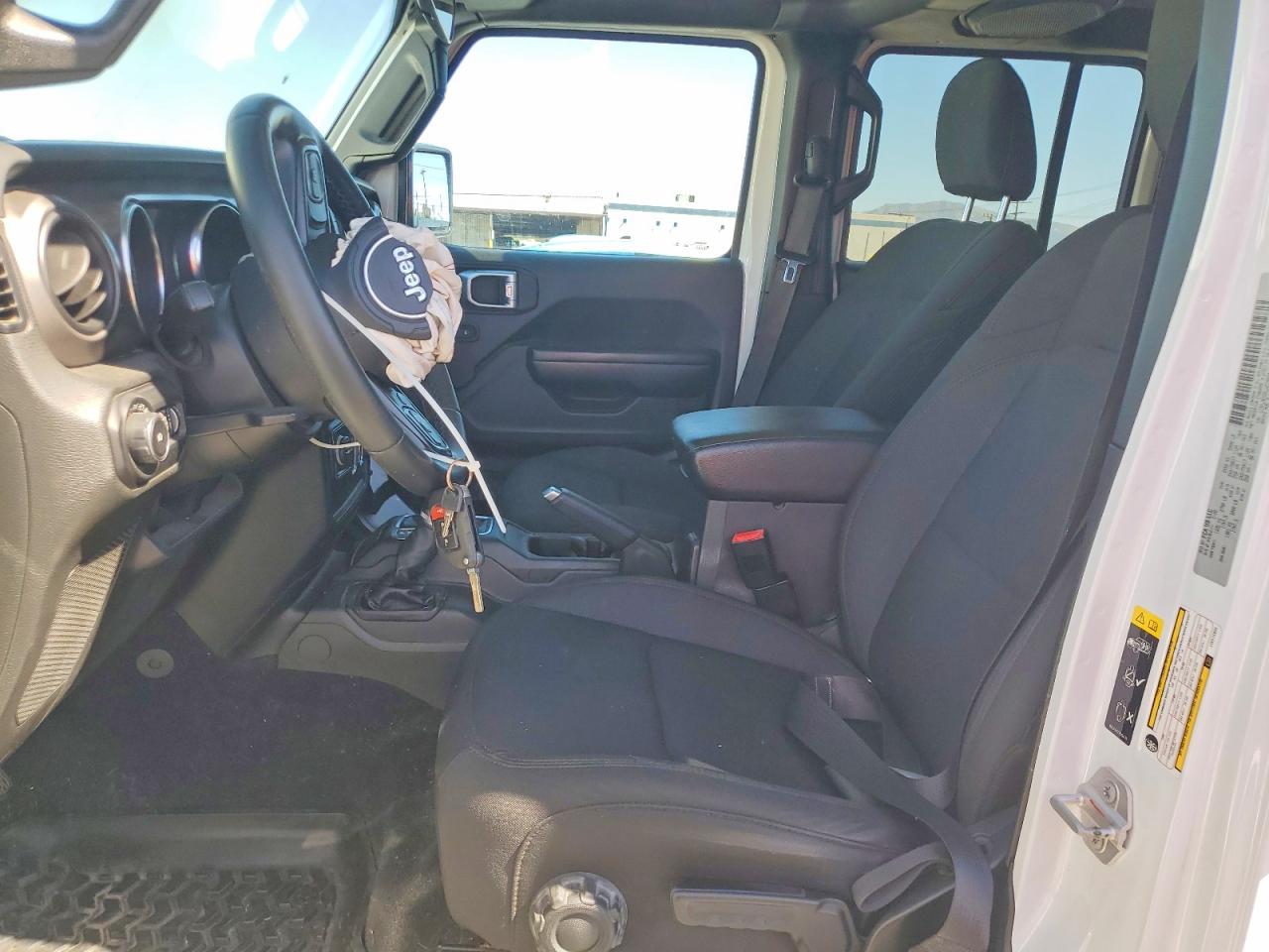 2020 Jeep Wrangler Unlimited Sport - zdjęcie 7