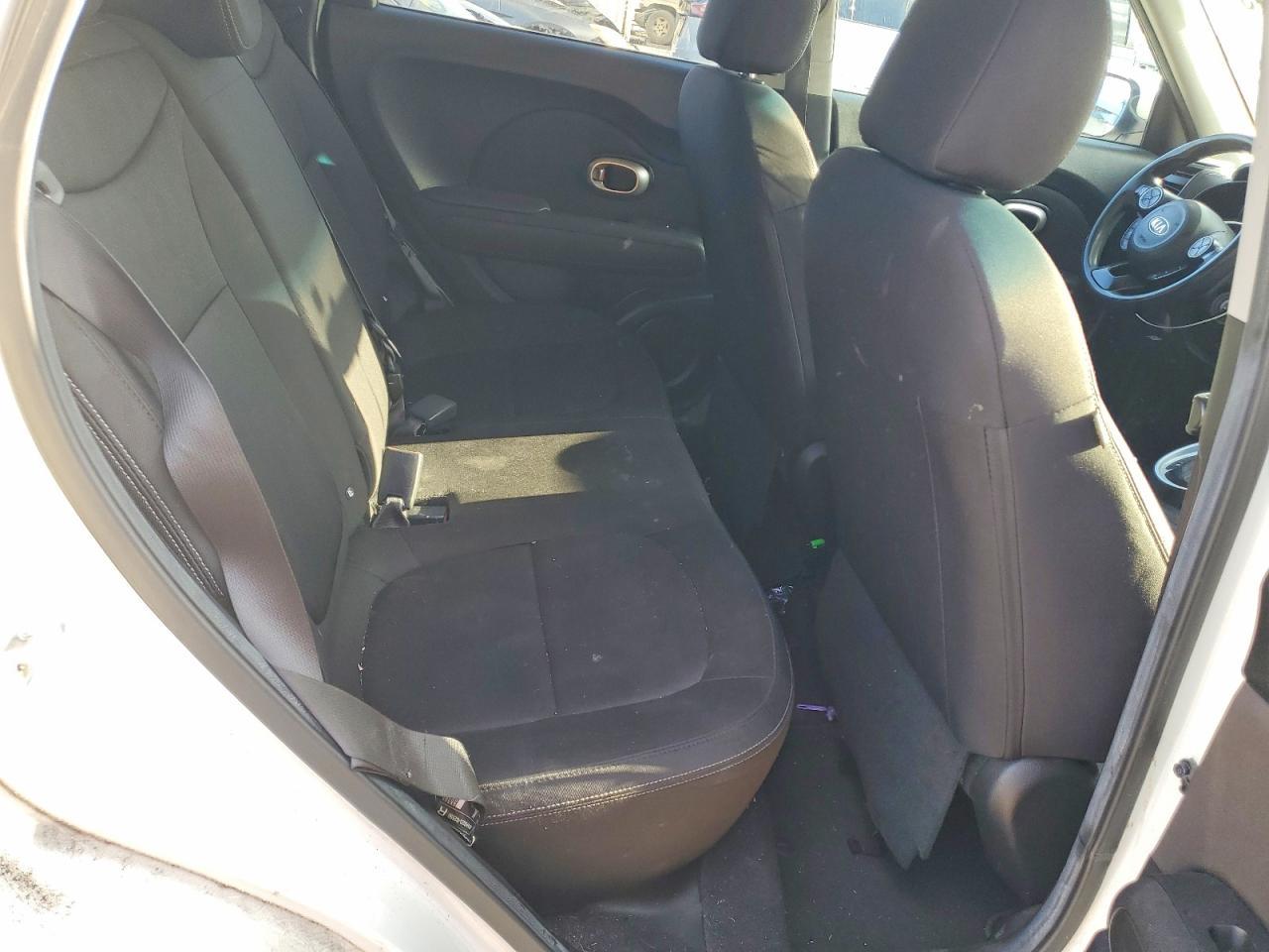 2016 Kia Soul Base - zdjęcie 10