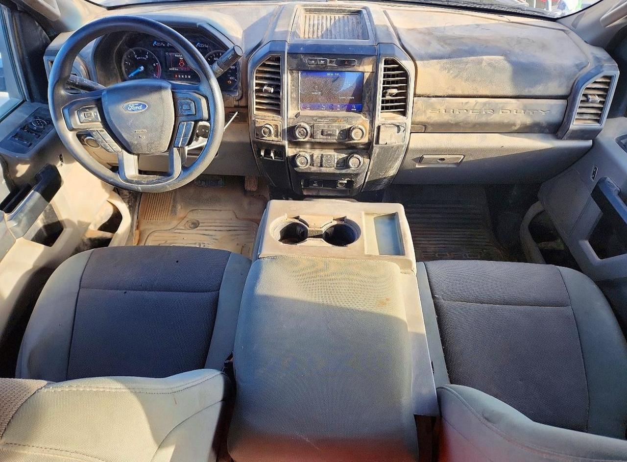2021 Ford F250 Xl 4Wd 6.7L V8 Tdsl Ext Cab - zdjęcie 8